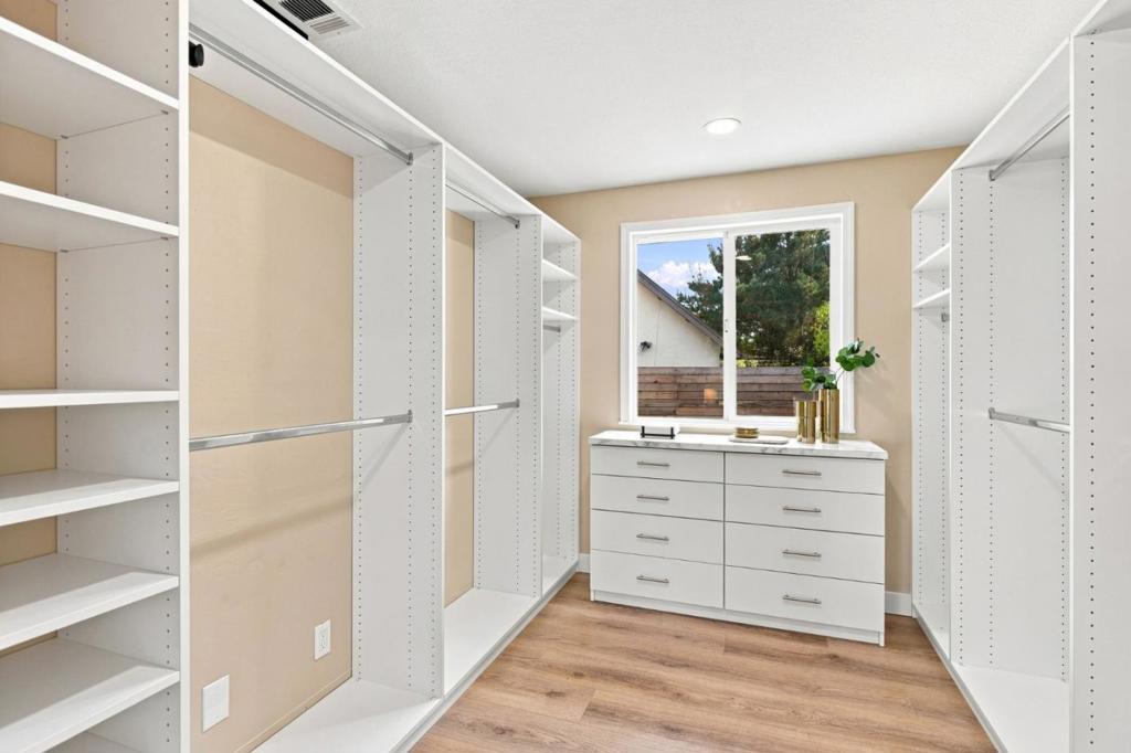 301 Shelter Cove Drive Property Photo 12