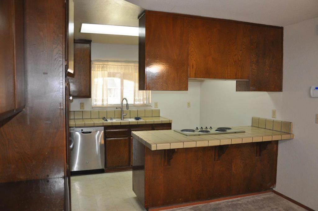 567 Hyde Park Drive Property Photo 4