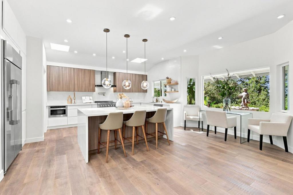 15560 Blossom Hill Road Property Photo 15
