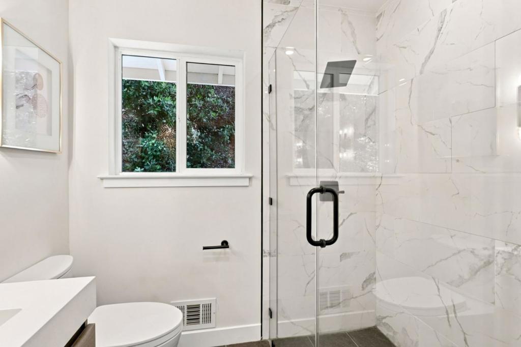 15560 Blossom Hill Road Property Photo 40