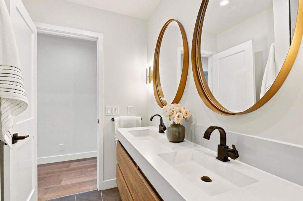 15560 Blossom Hill Road Property Photo 41