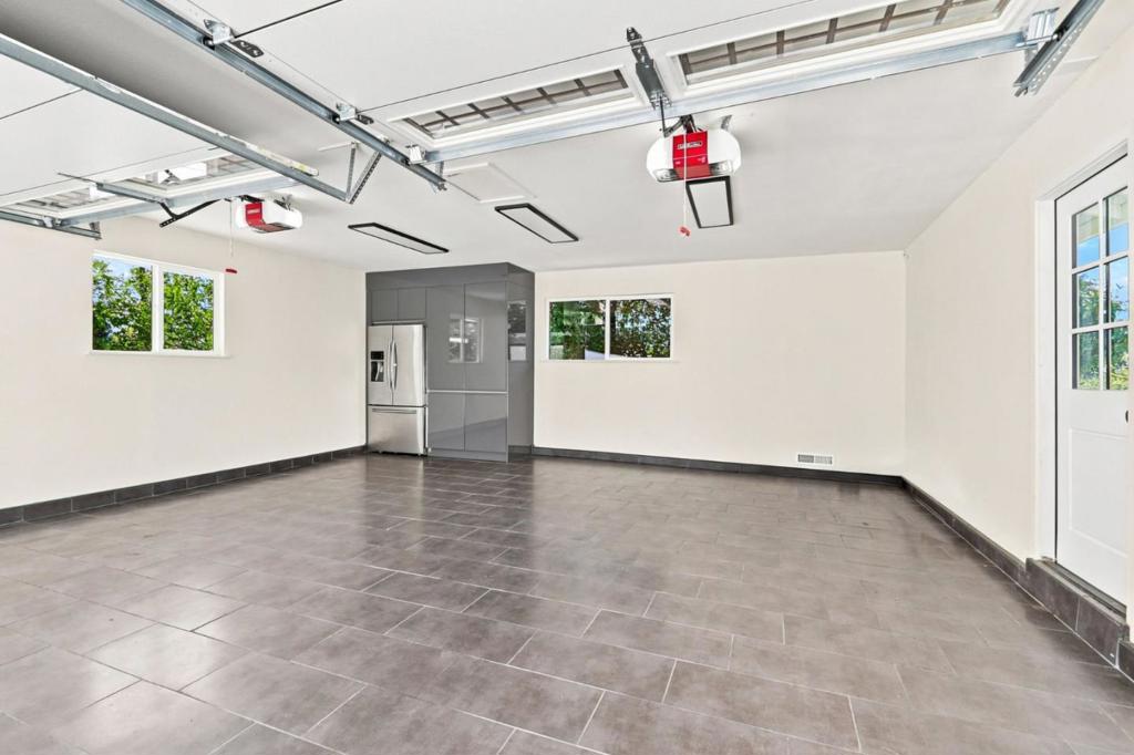 15560 Blossom Hill Road Property Photo 45