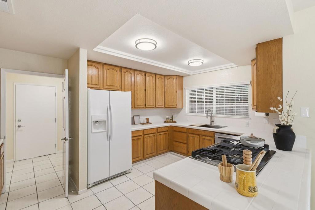 330 Senter Road Property Photo 10