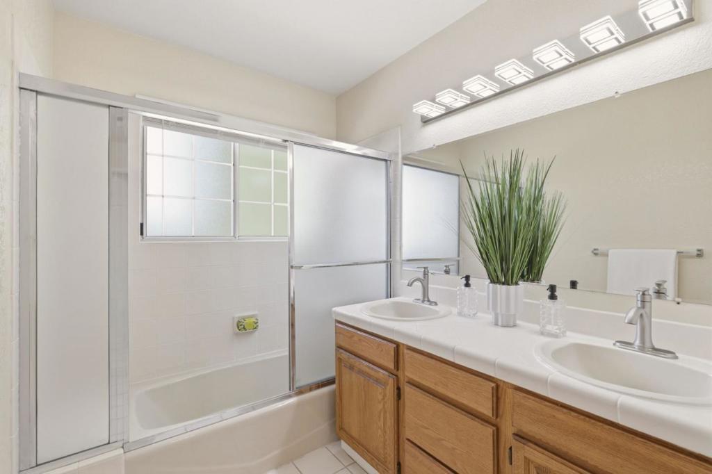330 Senter Road Property Photo 20
