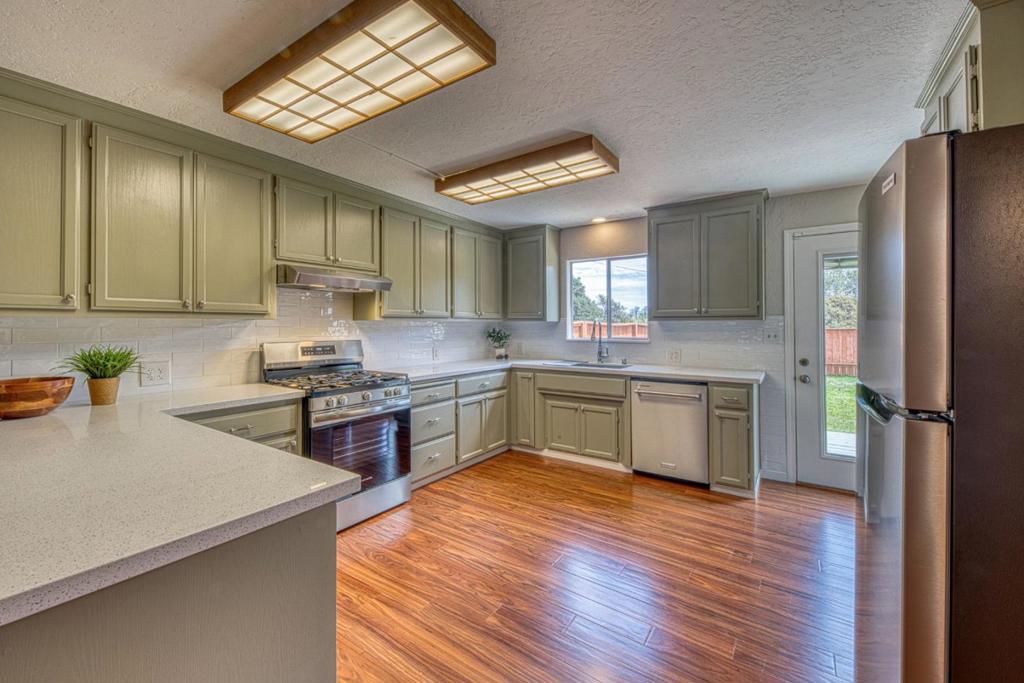16985 Forrest Lane B Property Photo 3