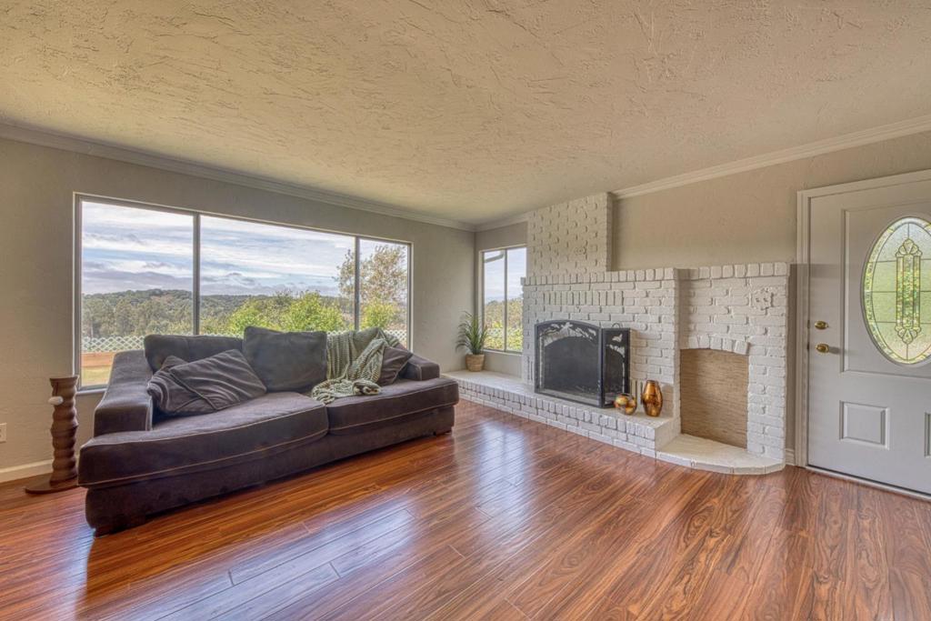16985 Forrest Lane B Property Photo 15