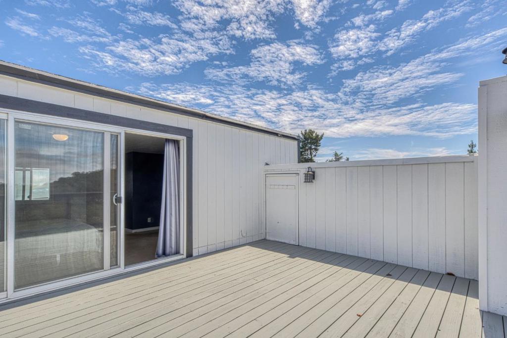 16985 Forrest Lane B Property Photo 21