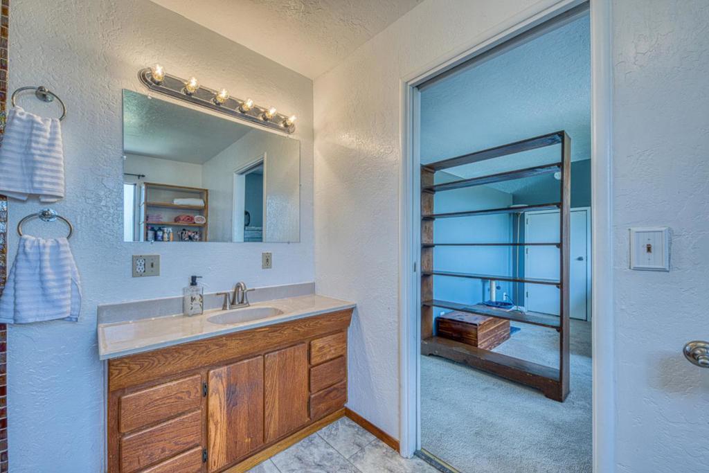 16985 Forrest Lane B Property Photo 26