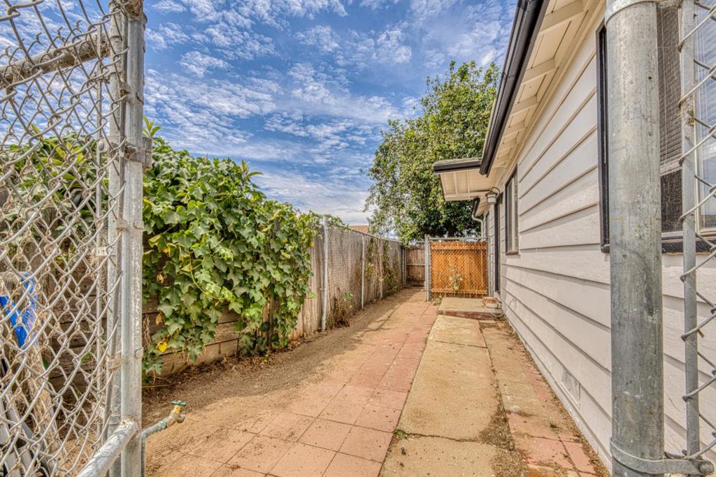 16985 Forrest Lane B Property Photo 38