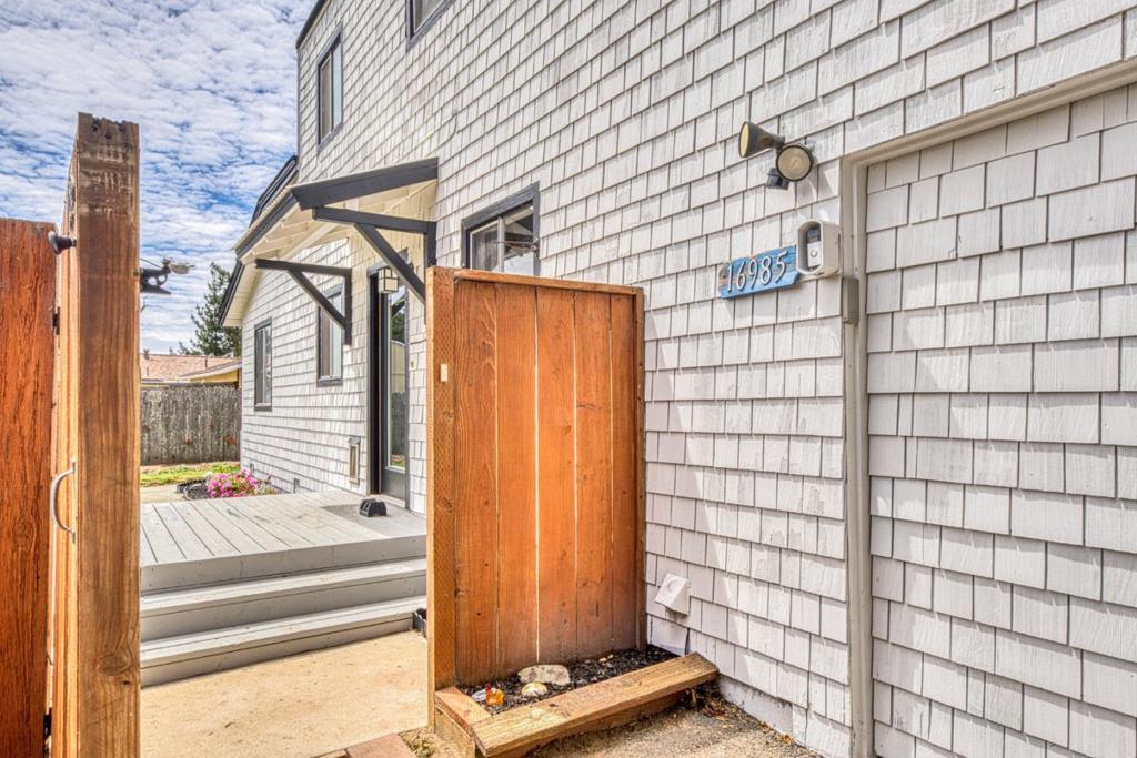 16985 Forrest Lane B Property Photo 47