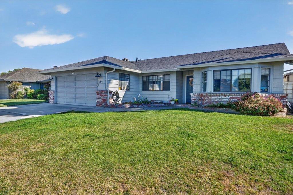 1194 Loyola Drive Property Photo 3