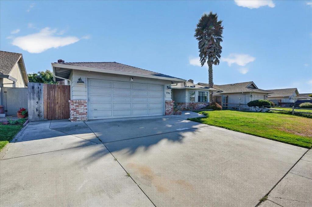 1194 Loyola Drive Property Photo 4