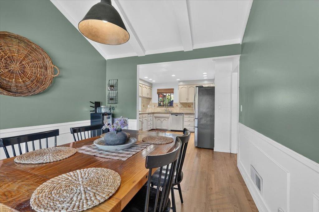 1194 Loyola Drive Property Photo 16