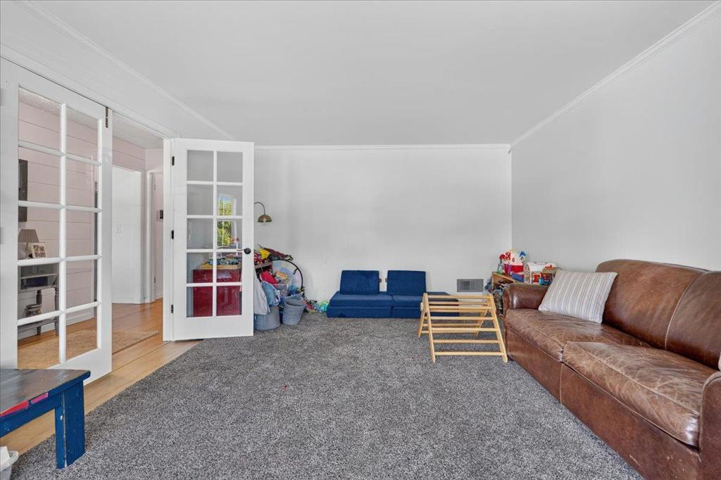 1194 Loyola Drive Property Photo 18