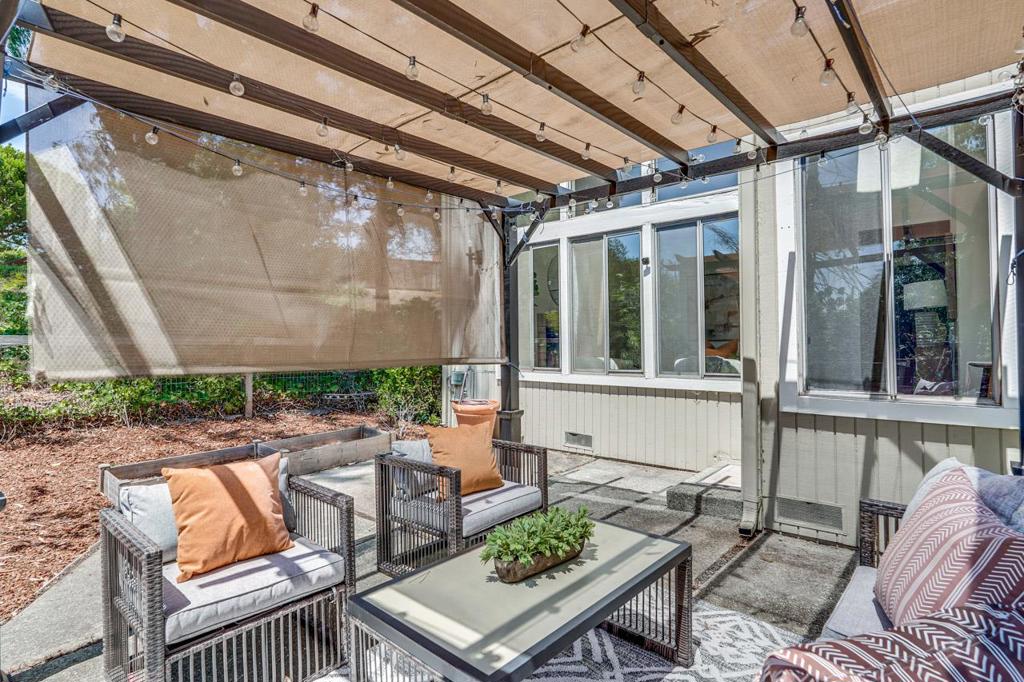 916 Rosette Terrace Property Photo 14