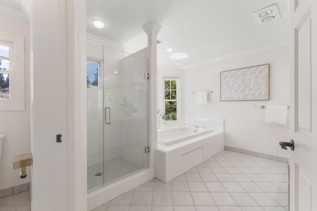 11725 Winding Way Property Photo 24
