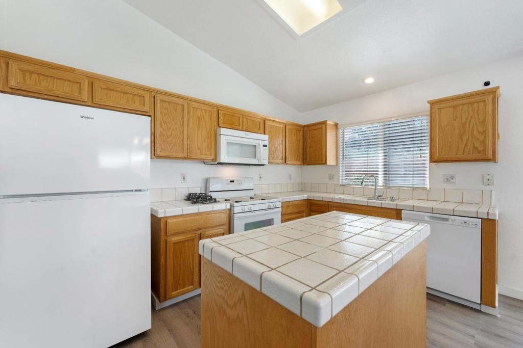 1542 Venice Circle Property Photo 13