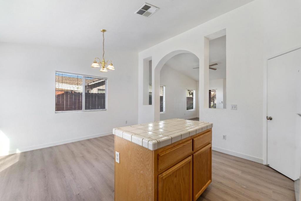 1542 Venice Circle Property Photo 15