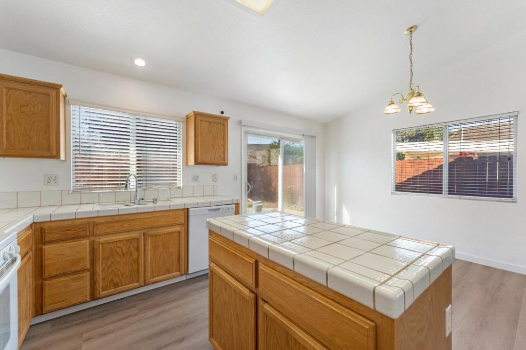 1542 Venice Circle Property Photo 16