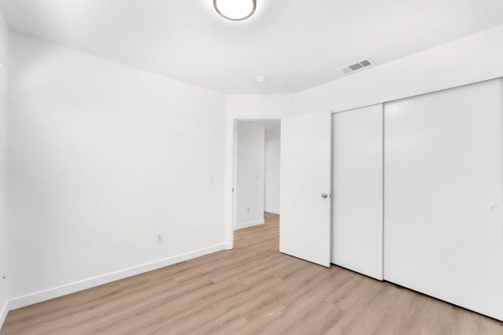 1542 Venice Circle Property Photo 19