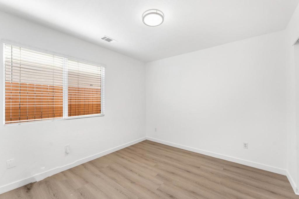 1542 Venice Circle Property Photo 30