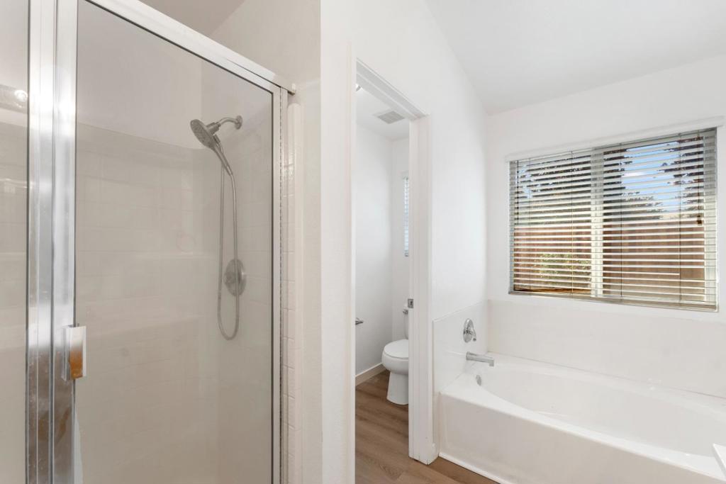 1542 Venice Circle Property Photo 31