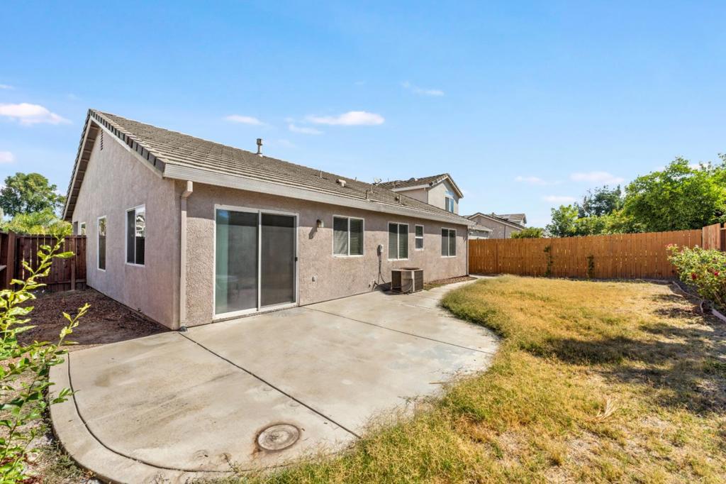1542 Venice Circle Property Photo 32
