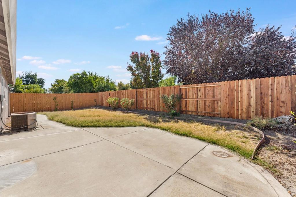 1542 Venice Circle Property Photo 35