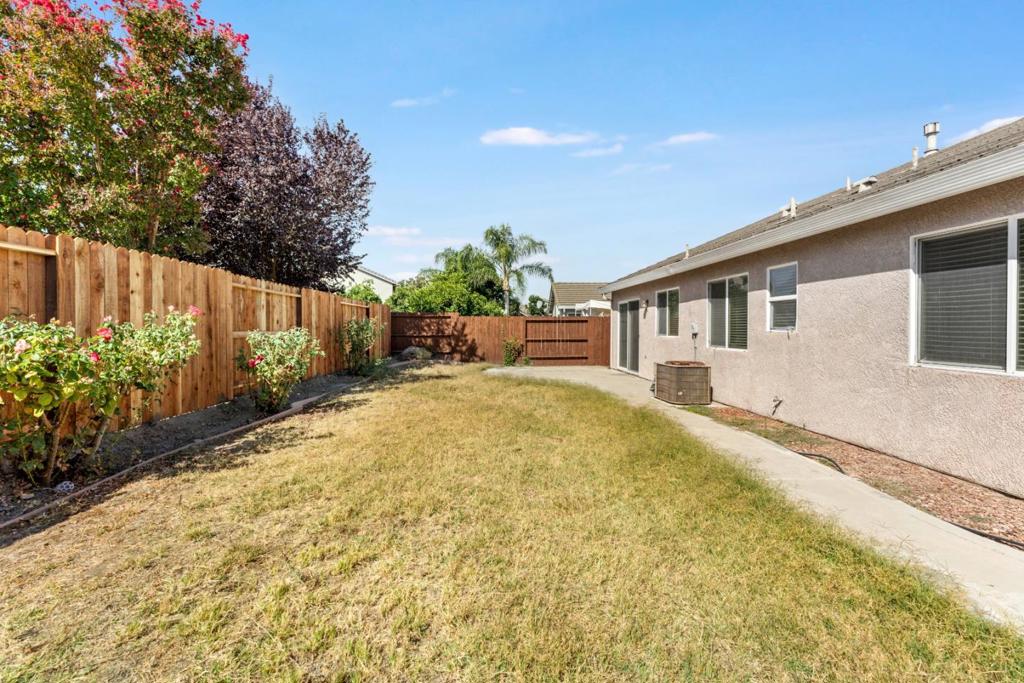 1542 Venice Circle Property Photo 38