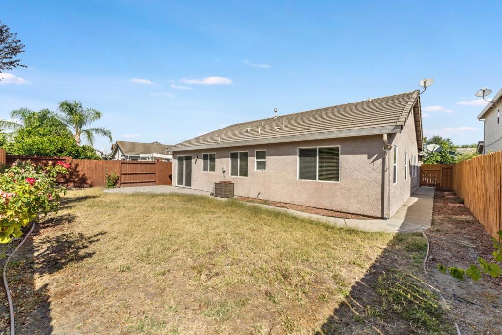 1542 Venice Circle Property Photo 39