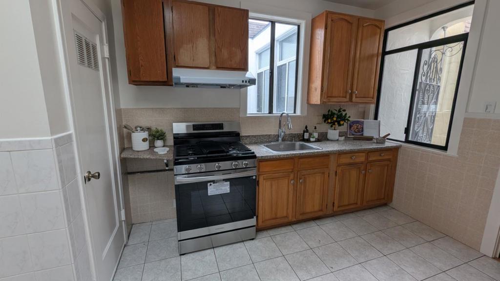 5465 Mission Street Property Photo 11