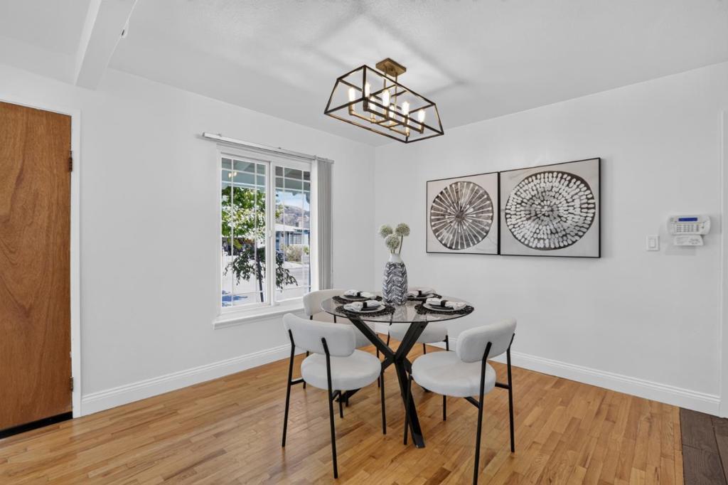 927 Bard Street Property Photo 11