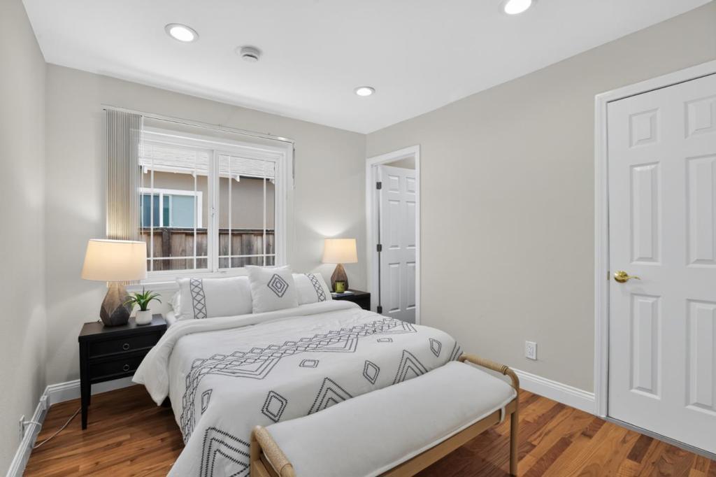 927 Bard Street Property Photo 12