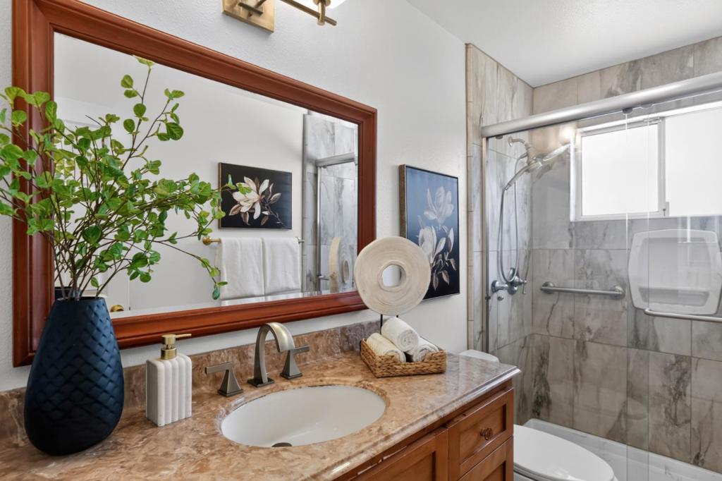 927 Bard Street Property Photo 17