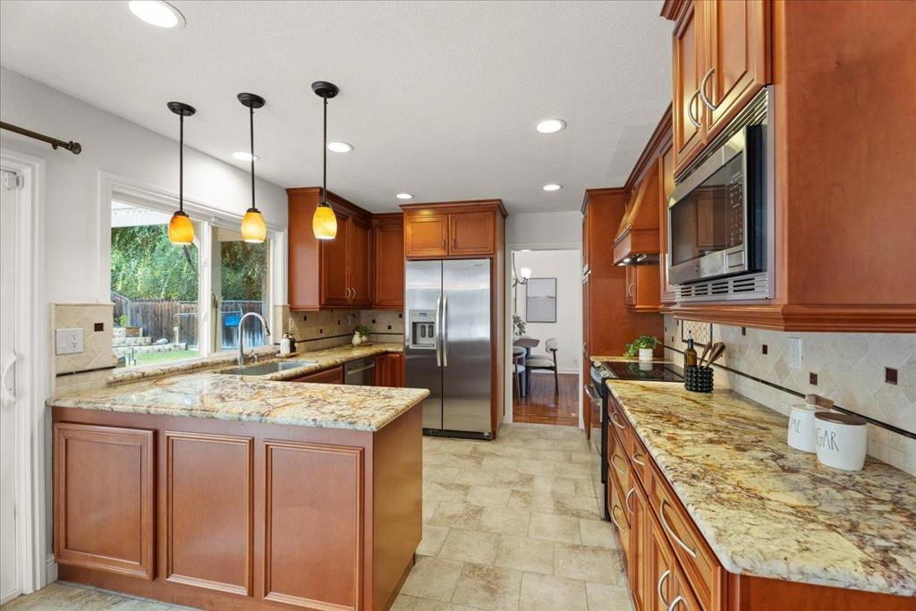 6519 Skyfarm Drive Property Photo 13