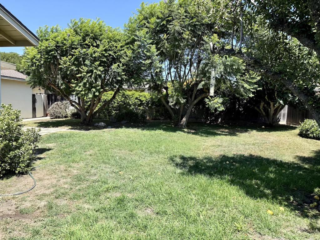 631 W Alisal Street Property Photo 19
