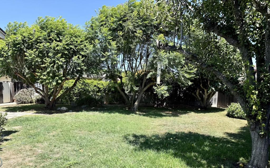 631 W Alisal Street Property Photo 20