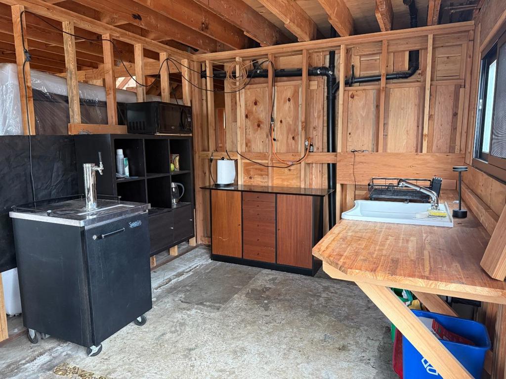 87 Lawrence Avenue Property Photo 4