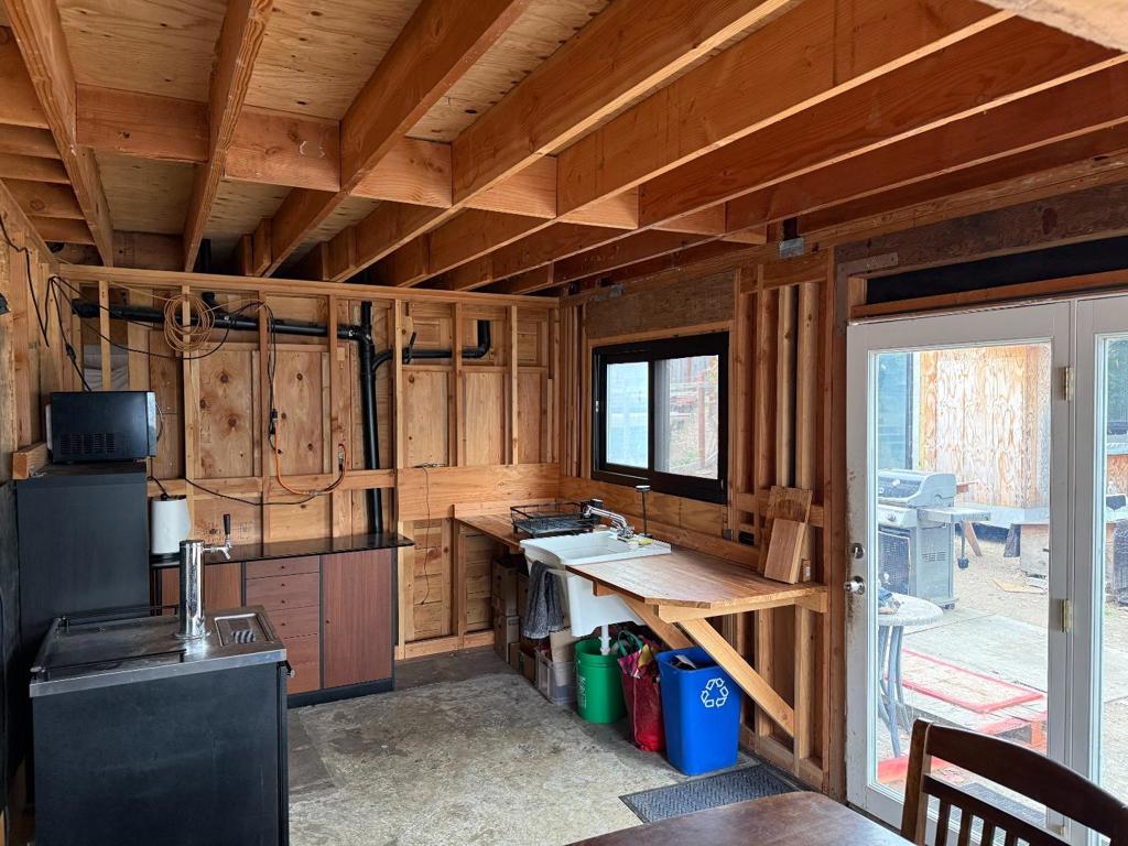 87 Lawrence Avenue Property Photo 5