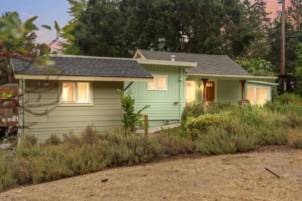 8285 Hihn Road Property Photo 1