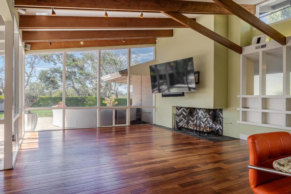 34 Hollins Drive Property Photo 12