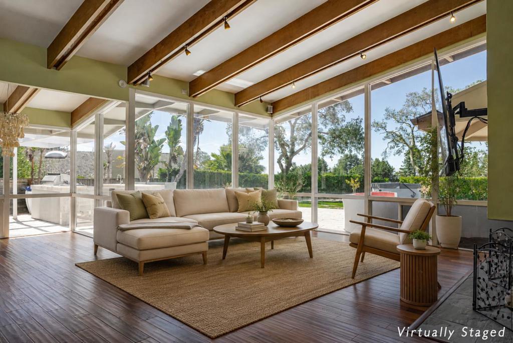 34 Hollins Drive Property Photo 13