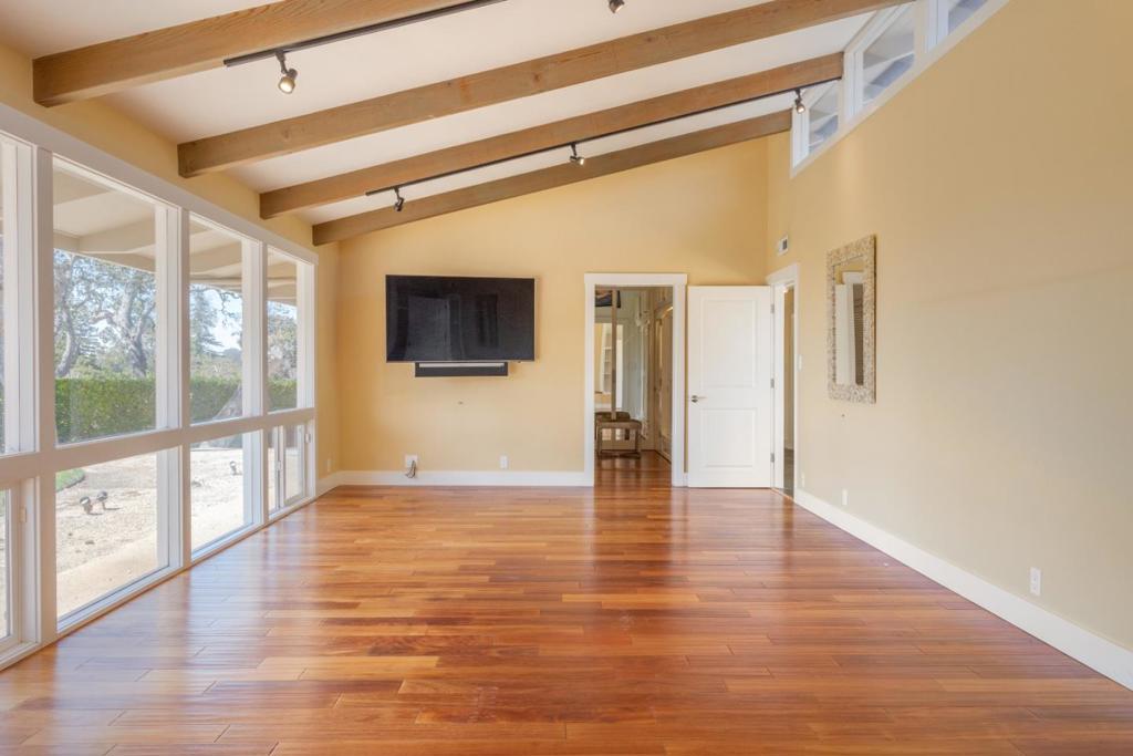 34 Hollins Drive Property Photo 17