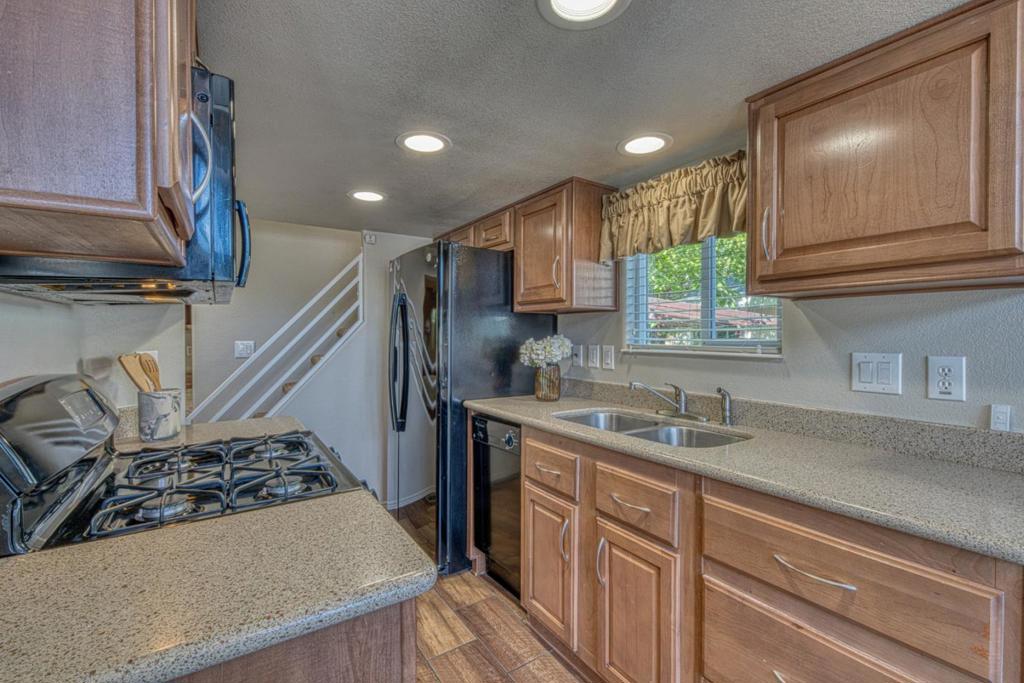 2166 Yellow Feather Circle 104 Property Photo 11