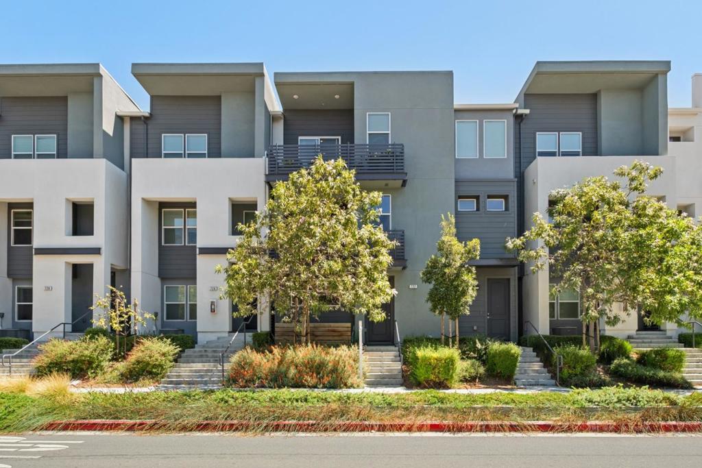 722 Garden Street Property Photo