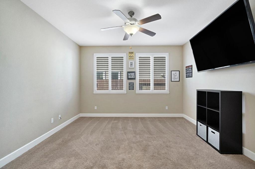 1596 Manzanita Way Property Photo 5