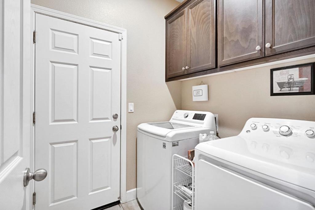 1596 Manzanita Way Property Photo 18