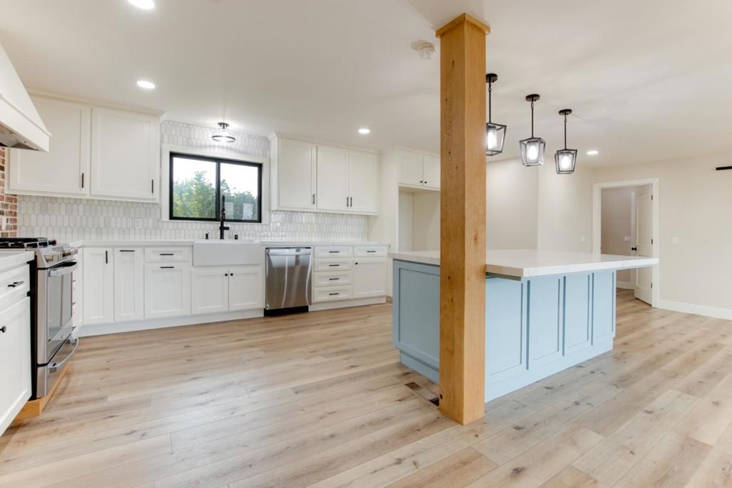 1667 Santa Ana Road Property Photo 3