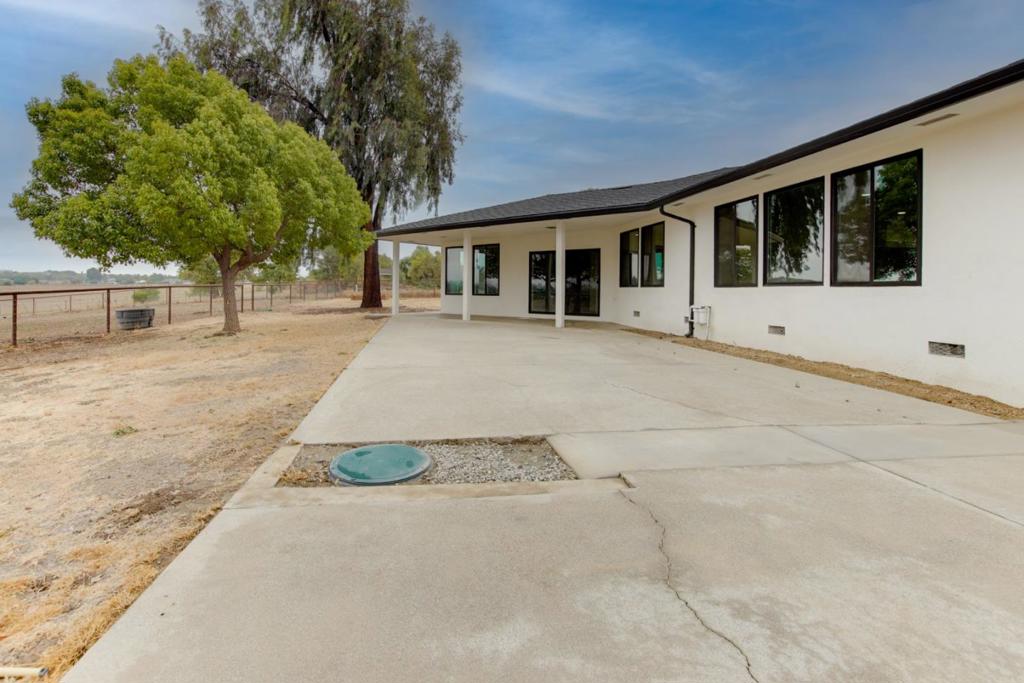 1667 Santa Ana Road Property Photo 6