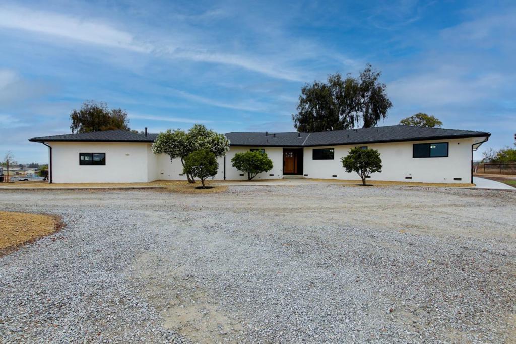 1667 Santa Ana Road Property Photo 7
